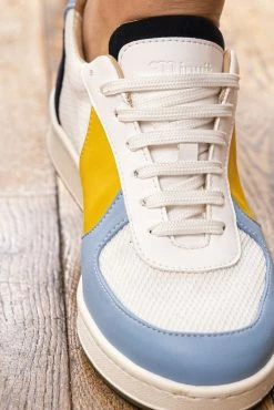 Minuit Sur Terre Shoes Orient Recycled Vegan Trainers | Macaw