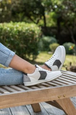 Minuit Sur Terre Orient Apple Leather Unisex Vegan Trainers | Pebble Grey