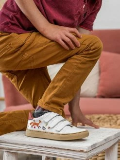 Minuit Sur Terre Pirouette Embroidered Vegan Leather Kids Trainers | Fox Coffee