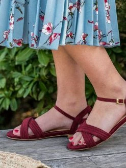 Minuit Sur Terre Shoes Scandola Cross Strap Vegan Suede Flat Sandals | Brick Red