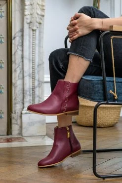 Minuit Sur Terre Siena Studded Vegan Leather Ankle Boots | Burgundy
