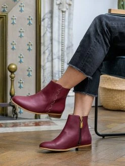 Minuit Sur Terre Siena Studded Vegan Leather Ankle Boots | Burgundy