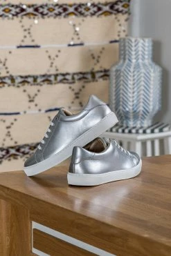 Minuit Sur Terre Virevolte Apple Leather Vegan Trainers | Silver Bestsellers 11 Minuit Sur Terre Virevolte Apple Leather Vegan Trainers | Silver Bestsellers