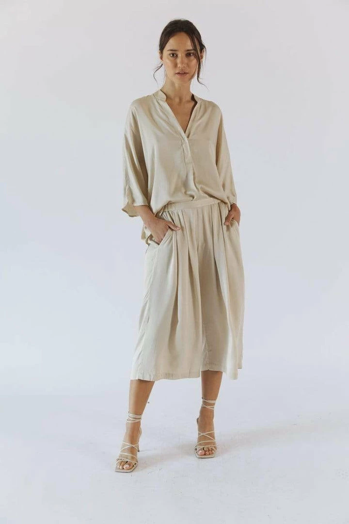 Neu Nomads Kerala TENCEL™ Modal 3/4 Sleeve V-Neck Blouse | Multiple Colours 10 Neu Nomads Kerala TENCEL™ Modal 3/4 Sleeve V-Neck Blouse | Multiple Colours