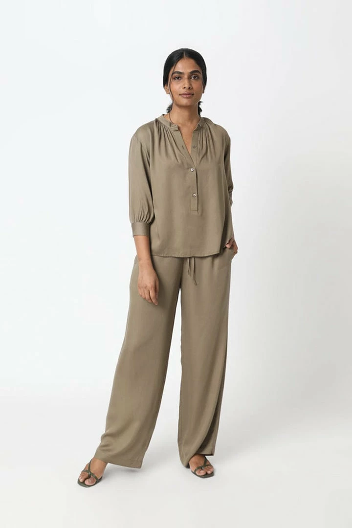 Neu Nomads Wide Leg TENCEL™ Vegan Silk Palazzo Trousers | Multiple Colours 19 Neu Nomads Wide Leg TENCEL™ Vegan Silk Palazzo Trousers | Multiple Colours