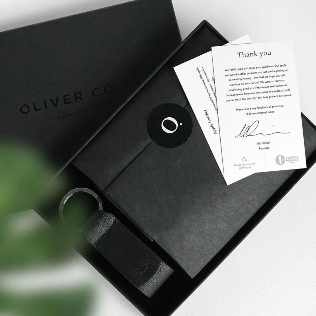 Oliver Co. London RFID Compact Apple Leather Vegan Wallet Gift Set | Black 4 Oliver Co. London RFID Compact Apple Leather Vegan Wallet Gift Set | Black