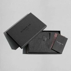 Oliver Co. London RFID Compact Apple Leather Vegan Wallet | Black