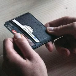 Oliver Co. London Slim Apple Leather Vegan Cardholder | Black