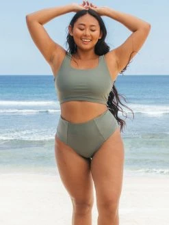 SEPTEMBER Clothing Jane ECONYL® Reversible Bikini Top | Army Green/Forest Green