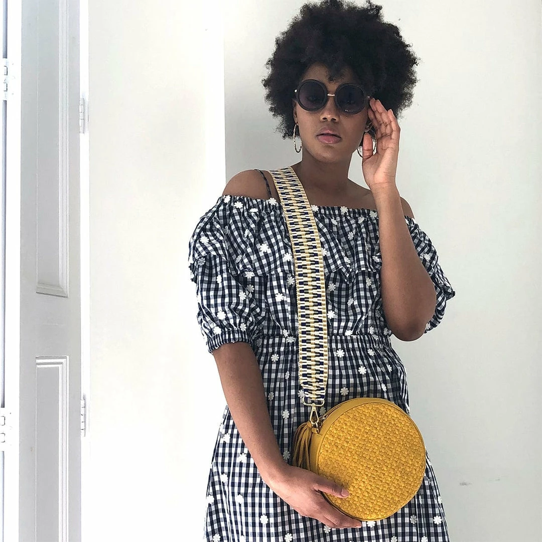 Stelar Membawa Cotton Jacquard Vegan Crossbody Strap | Gold & Yellow 4 Stelar Membawa Cotton Jacquard Vegan Crossbody Strap | Gold & Yellow