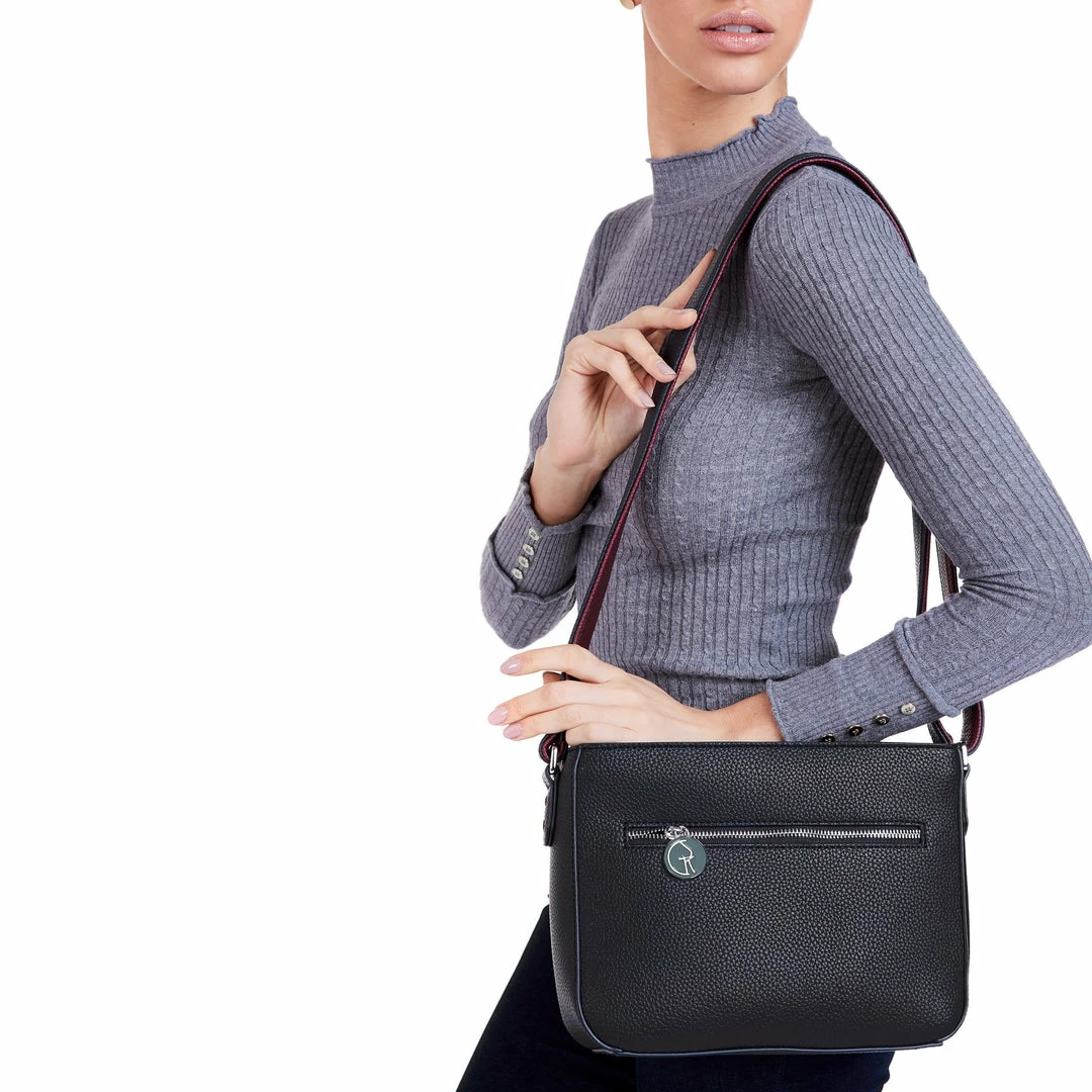 The Morphbag By GSK 3 Vegan Leather Bags In 1 | Navy & Burgundy 9 The Morphbag By GSK 3 Vegan Leather Bags In 1 | Navy & Burgundy