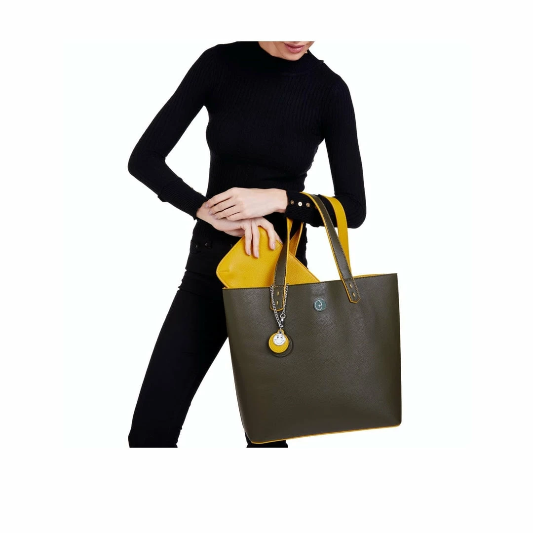 The Morphbag By GSK Reversible Vegan Leather Tote | Green & Mustard Bags 6 The Morphbag By GSK Reversible Vegan Leather Tote | Green & Mustard Bags