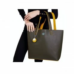 The Morphbag By GSK Reversible Vegan Leather Tote | Green & Mustard Bags 13 The Morphbag By GSK Reversible Vegan Leather Tote | Green & Mustard Bags