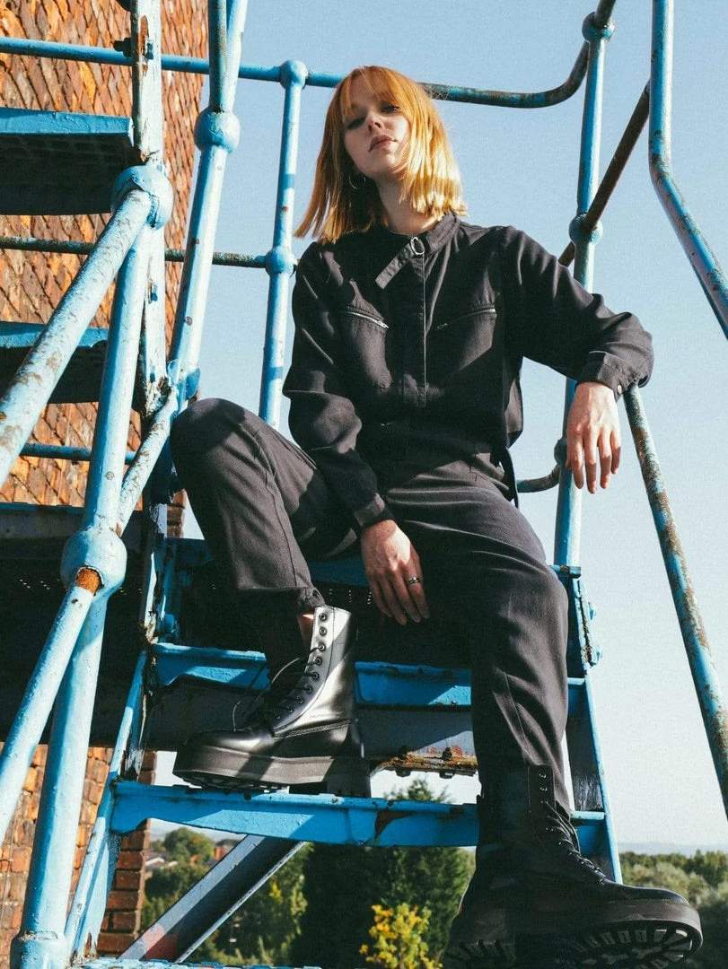 Vildnis Najac Woven TENCEL™ Twill Vegan Silk Boilersuit | Black 8 Vildnis Najac Woven TENCEL™ Twill Vegan Silk Boilersuit | Black