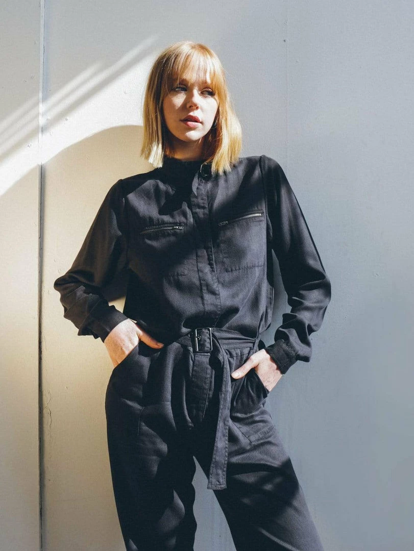 Vildnis Najac Woven TENCEL™ Twill Vegan Silk Boilersuit | Black 7 Vildnis Najac Woven TENCEL™ Twill Vegan Silk Boilersuit | Black