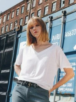 Vildnis Waimea Vegan Silk & Organic Linen Oversize T-Shirt | White Clothing