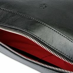 Watson & Wolfe Vegan Leather Washbag | Black