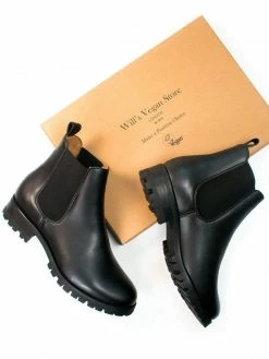 Will's Shoes Women's Luxe Vegan Leather Deep Tread Chelsea Boots | Multiple Colours