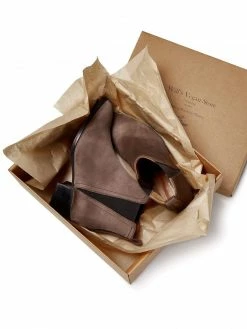 Will's Shoes Women's Point Toe Vegan Leather Chelsea Boots | Multiple Colours 28 Will's Shoes Women's Point Toe Vegan Leather Chelsea Boots | Multiple Colours